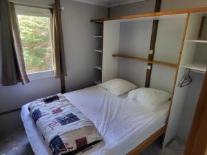 SallesにあるChalet confortable avec terrasse en pleine nature - API-1-52-237のギャラリーの写真