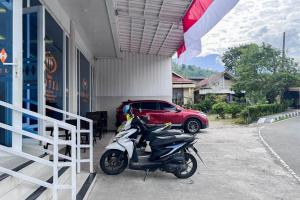 Φωτογραφία από το άλμπουμ του RedDoorz Syariah at HDH Hotel Padang Panjang σε Padangpanjang