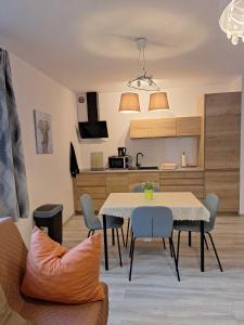 Η κουζίνα ή μικρή κουζίνα στο Apartament Śznieszka Kowary
