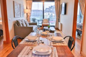 Istumisnurk majutusasutuses HOM I Depto 2D2B en Conjunto frente a la Costanera +45 fotot