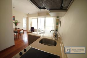 Dapur atau dapur kecil di Atrium Miraflores Hotel