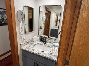 Ένα μπάνιο στο Studio in Lakeside Village, Updated Kitchen & Bath apts