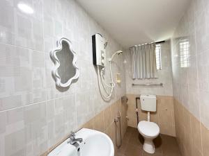 Koupelna v ubytování Comfortable Homestay Ipoh 6R6B 9pax SY30 + 33 fotografií