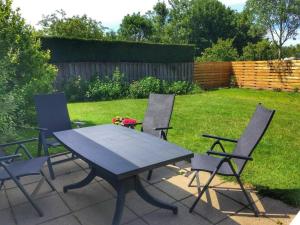 Vườn quanh Lovely holiday home with private barbecue