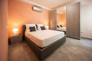 Postel nebo postele na pokoji v ubytování Beautifully Furnished 3 Bedroom Home in Qawra