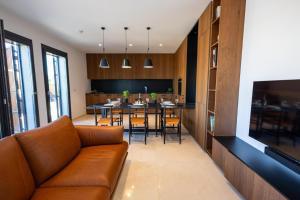 Gallery image of Lux Valletta PH with Stunning Views Hot Tub in Valletta