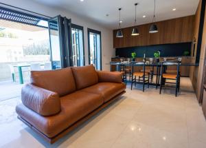 Gallery image of Lux Valletta PH with Stunning Views Hot Tub in Valletta
