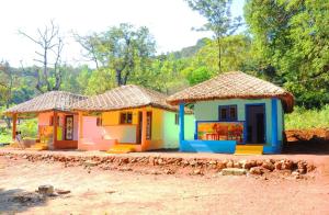 Budova, kde se hotel nachází + 13 fotografií