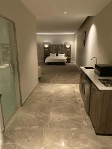 Photo de la galerie de l'établissement شقق ثري ستار للشقق المخدومة, à Al Kharj