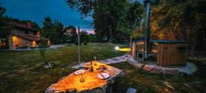 Κήπος έξω από το Villa TagiBao avec Piscine chauffée et Spa +56 φωτογραφίες