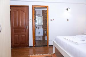 Gallery image of Jeroshee - Denis Gardens in Nairobi +17 photos