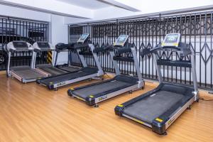 Γυμναστήριο ή/και όργανα γυμναστικής στο Jeroshee - Denis Gardens