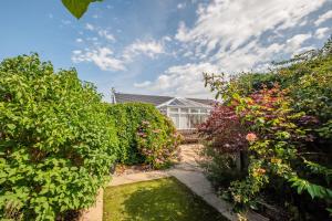 Gallery image of Charming Lytham two bedroom bungalow & garden in Lytham St Annes