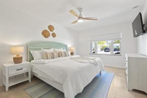 Postel nebo postele na pokoji v ubytování Latitude Adjustment AMI home