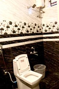 Un baño de Hotel Rhythms