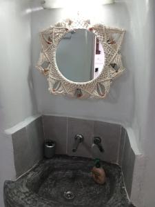 阿达玛斯The real cave的相册照片