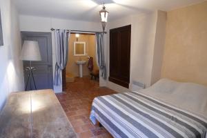 Billede fra billedgalleriet på 17th CENTURY HOUSE with terrace, near to Castle i Capendu