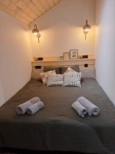 Postel nebo postele na pokoji v ubytování Le chalet Madrier