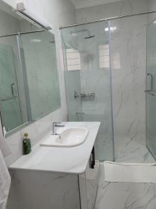 Un baño de Mysore House - Nanyuki
