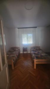 Fotografie z fotogalerie ubytování Vila Blue Mountain Lake v destinaci Ledinci