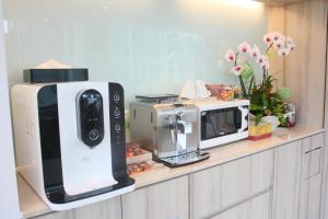 Dapur atau dapur kecil di Shin Sei Bashi Hotel