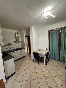Η κουζίνα ή μικρή κουζίνα στο Independent villa - Pisa