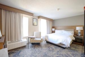 Afbeelding uit fotogalerij van Beachwood Extended Suites in Beachwood