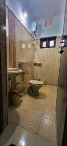 Ένα μπάνιο στο IDAM Homestay Ponmudi
