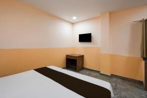 Μια τηλεόραση ή/και κέντρο ψυχαγωγίας στο Hotel O Chandra banquets