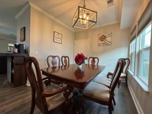 Fotografie z fotogalerie ubytování Spacious 4Bdr house 15 Mins From Parris Island and Downtown Beaufort v destinaci Beaufort + 22 fotografií