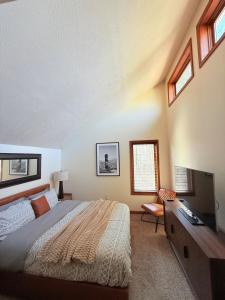 Ένα ή περισσότερα κρεβάτια σε δωμάτιο στο Stylish Home - Privacy - Location - Country Club