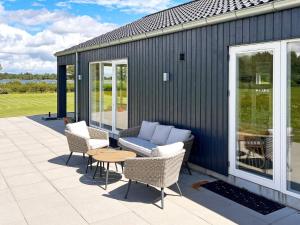Gallery image of Stylish Lakeview Retreat-By Traum in Ansager +22 photos