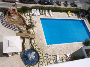 Bazén v ubytování Hotel Costa Verde nebo v jeho okolí