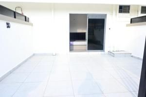 Afbeelding uit fotogalerij van The REEF LOUNGE in Mandya