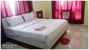 Fotografie z fotogalerie ubytování Hotel Santosh Classic Residency হোটেল সন্তোষ ক্লাসিক রেসিডেন্সি Puri - Lift, Parking, Swimming Pool & Spacious AC Rooms v destinaci Purí