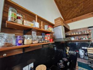 Afbeelding uit fotogalerij van Historical Villa - Stunning Views - Changla Gali House in Abbottābād