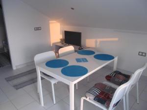 TV a/nebo společenská místnost v ubytování Apartman Pašman K.B.168
