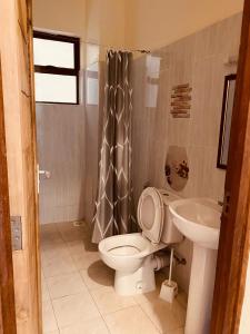 Ένα μπάνιο στο Seaview on Third avenue beach apt-nyali +14 φωτογραφίες