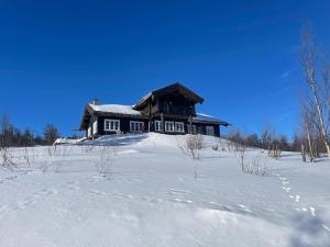 Great cabin with gorgeous mountain views om vinteren