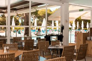 Εστιατόριο ή άλλο μέρος για φαγητό στο Apartamentos Cala d'Or Playa