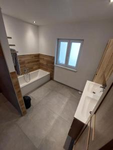 Ένα μπάνιο στο Villa d'Houthem +12 φωτογραφίες