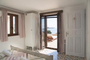 Gallery image of Villa Blu Majestic beach villa in Halki +24 photos