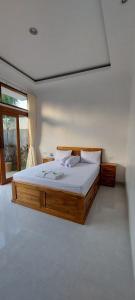 Katil atau katil-katil dalam bilik di Private villa, simple and comfortable, with pool