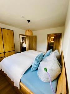 Katil atau katil-katil dalam bilik di Apartment Joe's Home-modern,vintage Style