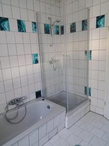 Ένα μπάνιο στο Haus im Grünen
