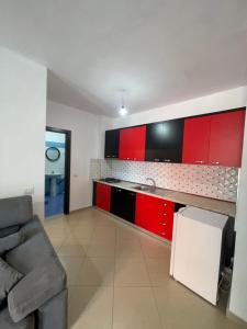 Φωτογραφία από το άλμπουμ του Holiday Luxury Apartments σε Shëngjin