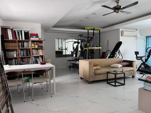 Phòng/tiện nghi tập thể dục tại Record