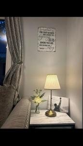 Ένα ή περισσότερα κρεβάτια σε δωμάτιο στο Home sweet home