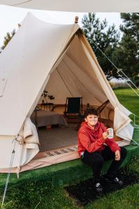 Φωτογραφία από το άλμπουμ του Lakeside camping σε Balninkai