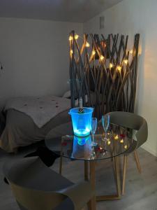 Gallery image of L'Instant Cocon Love Room Hébergement Insolite in Virsac